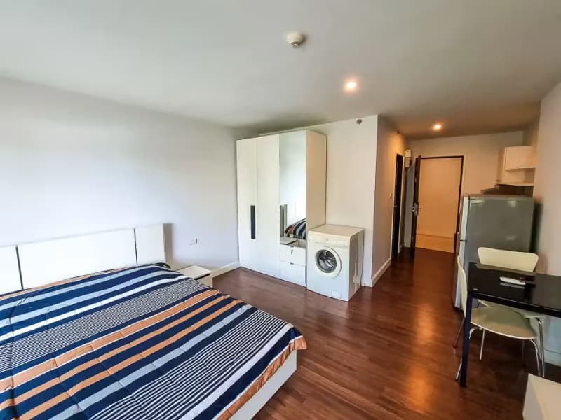 1 Bedroom Condo