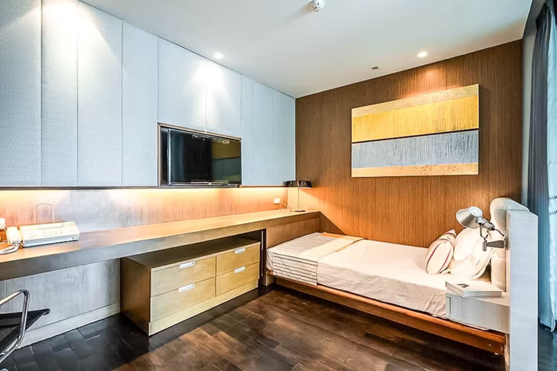 3 Bedroom Condo - Image 8