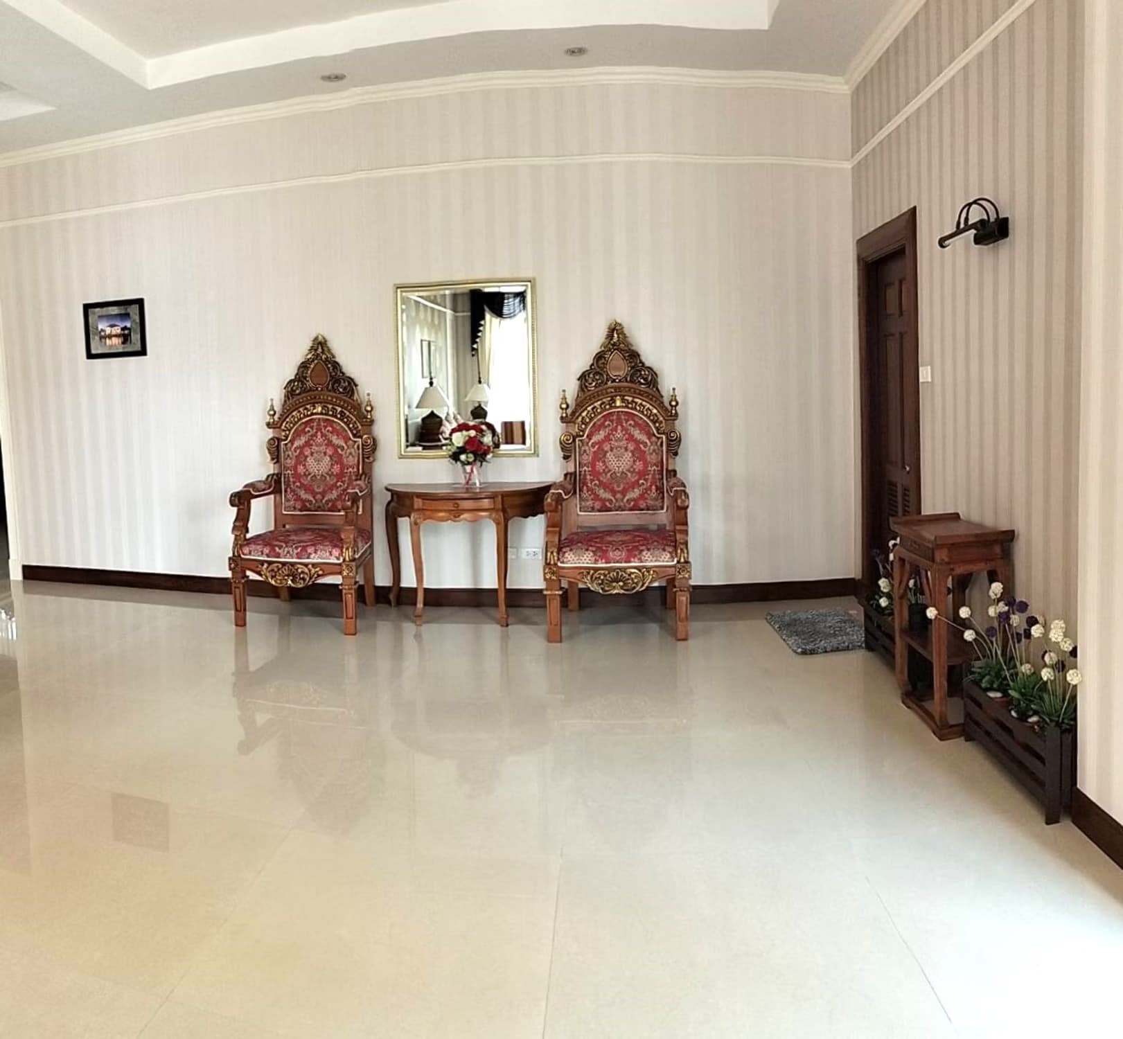 5 Bed House for Rent and Sale in San Sai - Image 8
