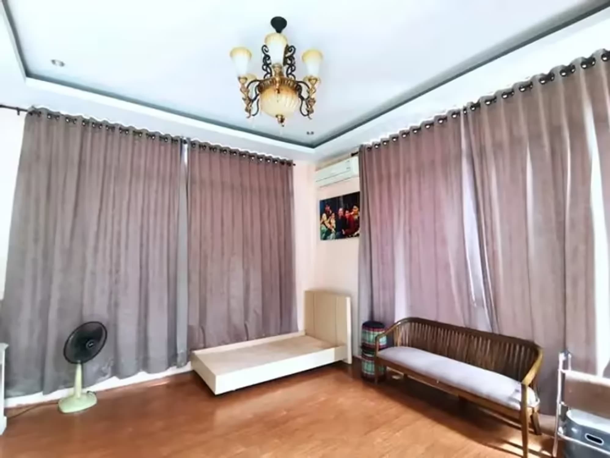 5 Bedroom House - Image 5