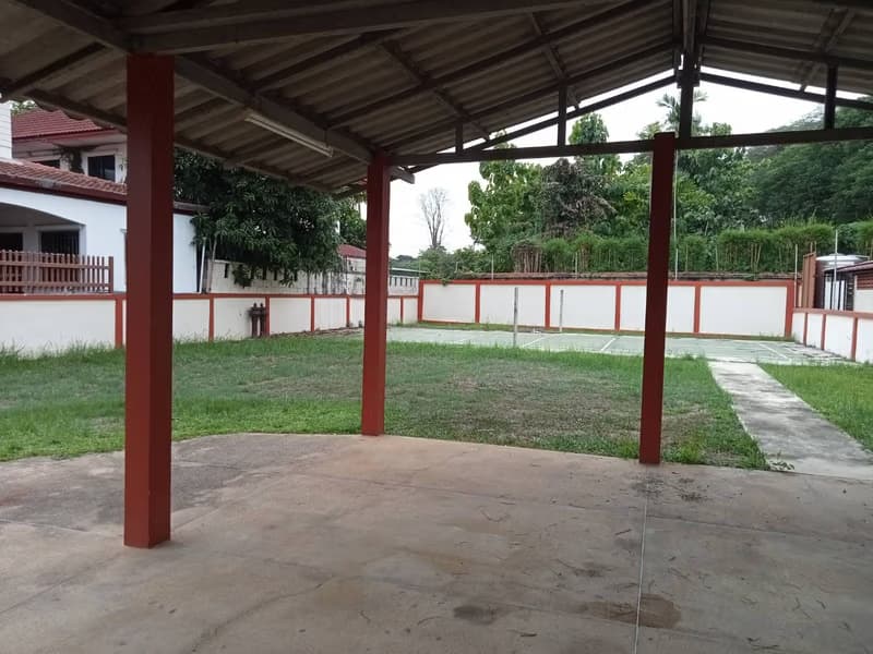 4 Bed House for Rent in San Sai