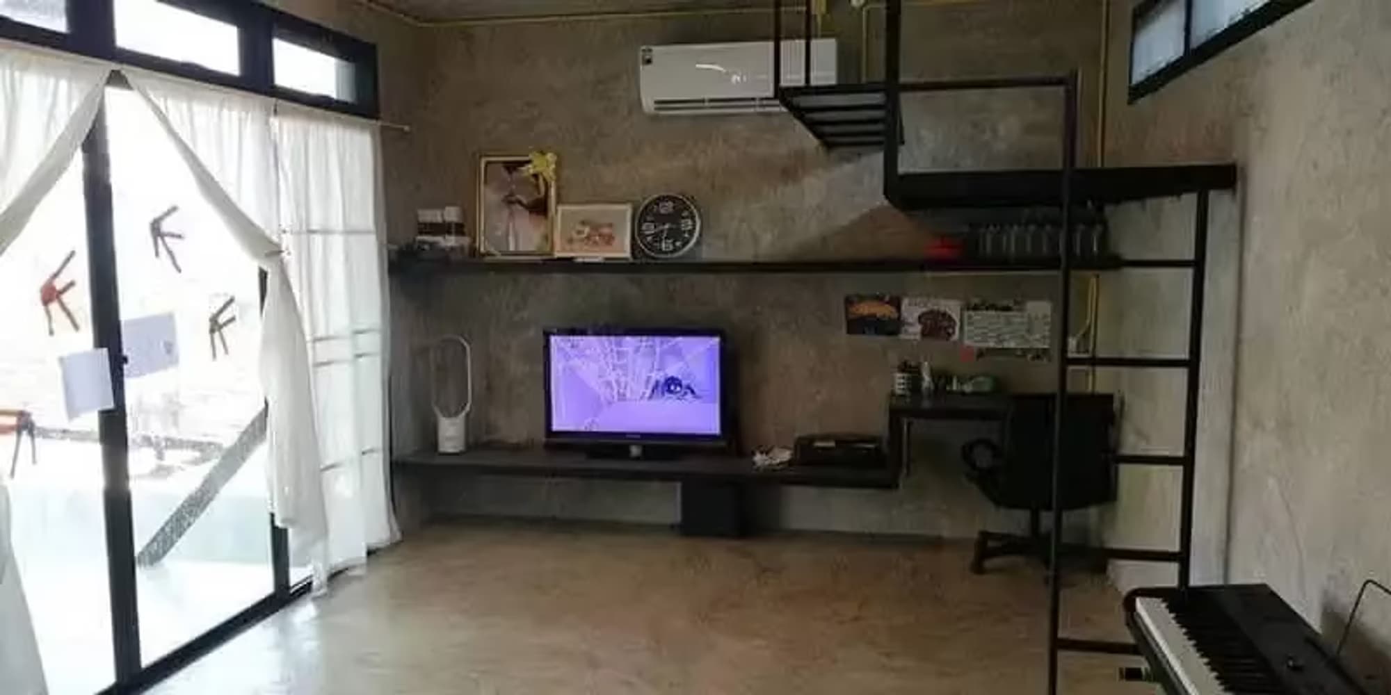 2 Bedroom House - Image 5