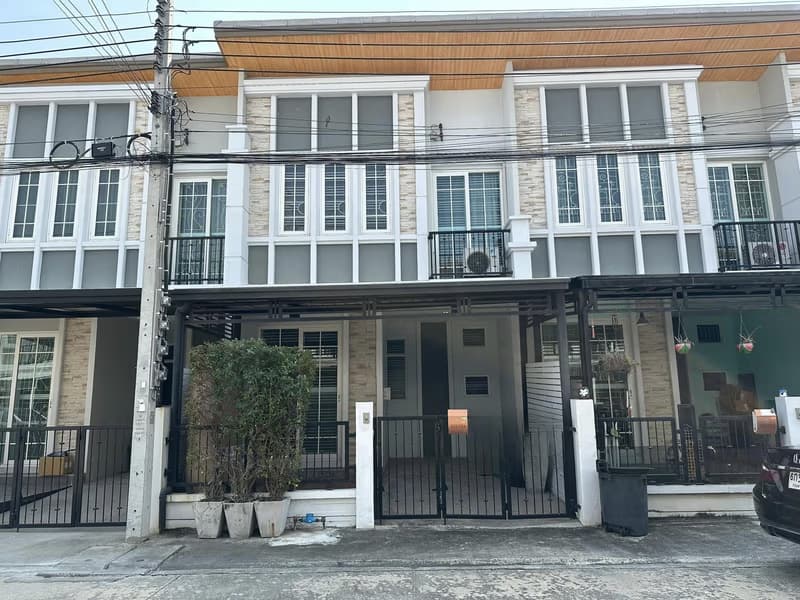 3 Bed Townhouse for Rent and Sale in Suan Luang