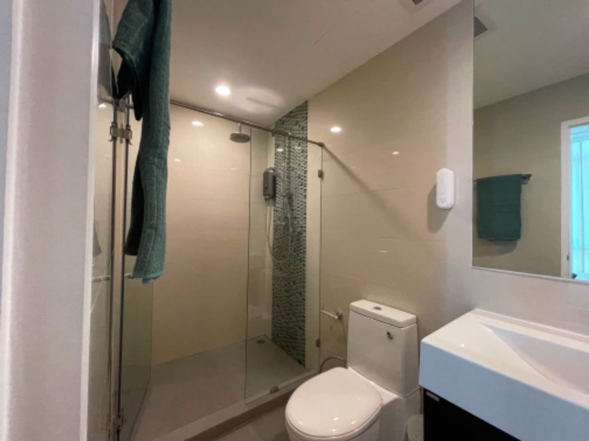 1 Bedroom Condo - Image 8