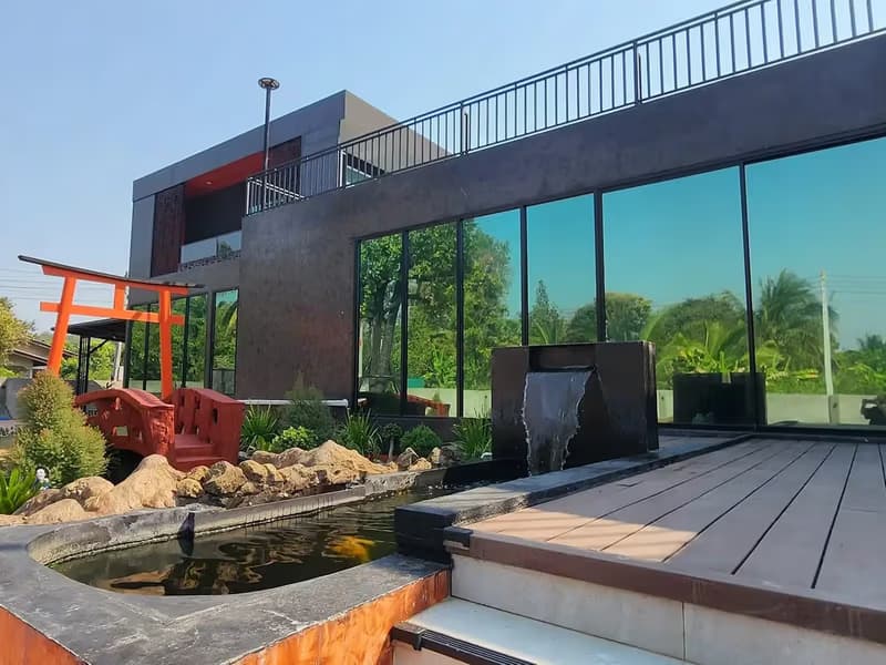 5 Bedroom House