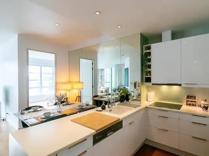 2 Bed Condo for Rent in Khlong Toei