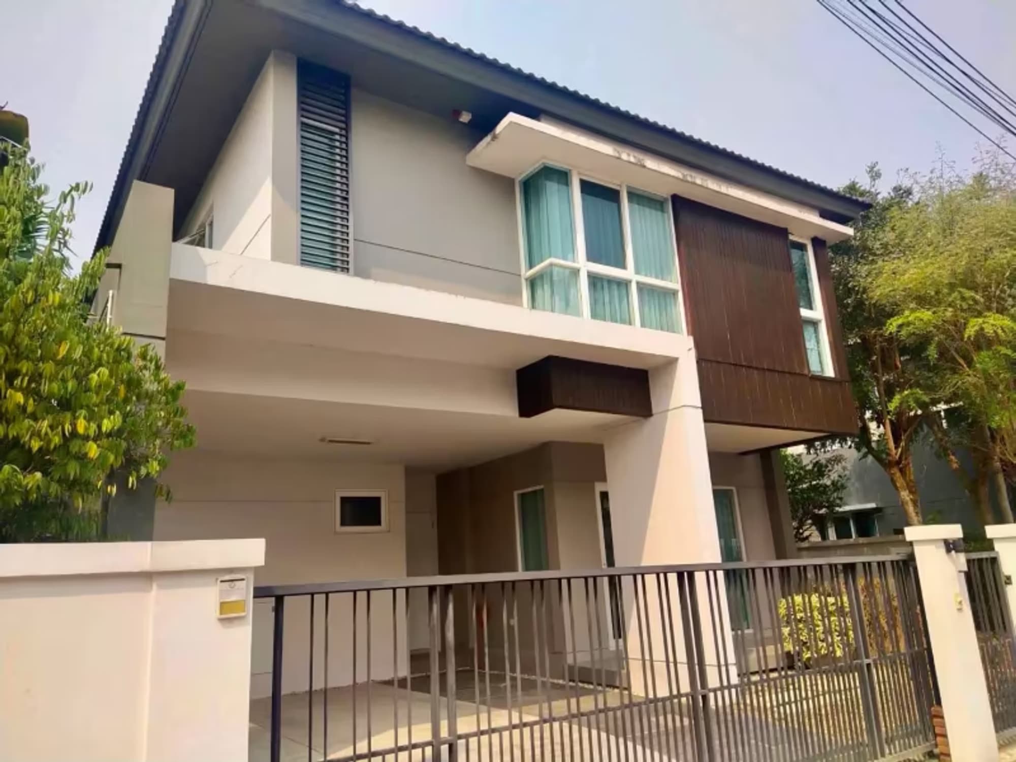 3 Bedroom House - Image 2