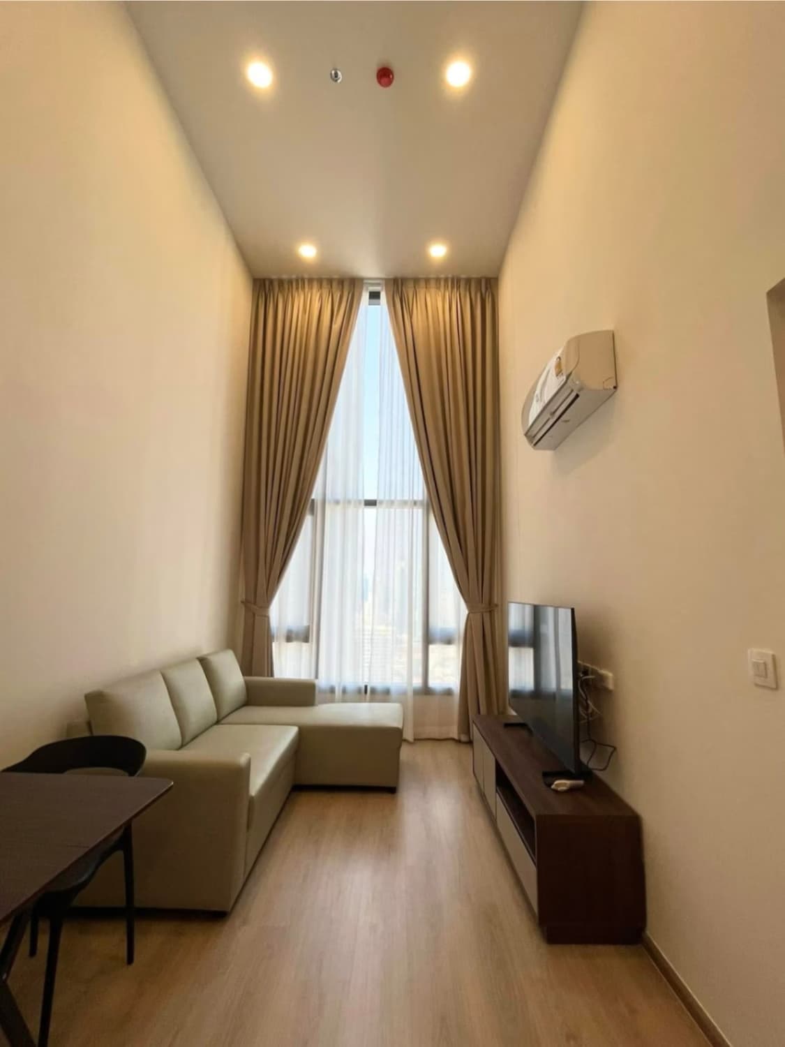1 Bed Condo for Rent in Khlong Toei - Image 1