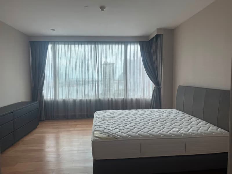 3 Bed Condo for Rent in Khlong San