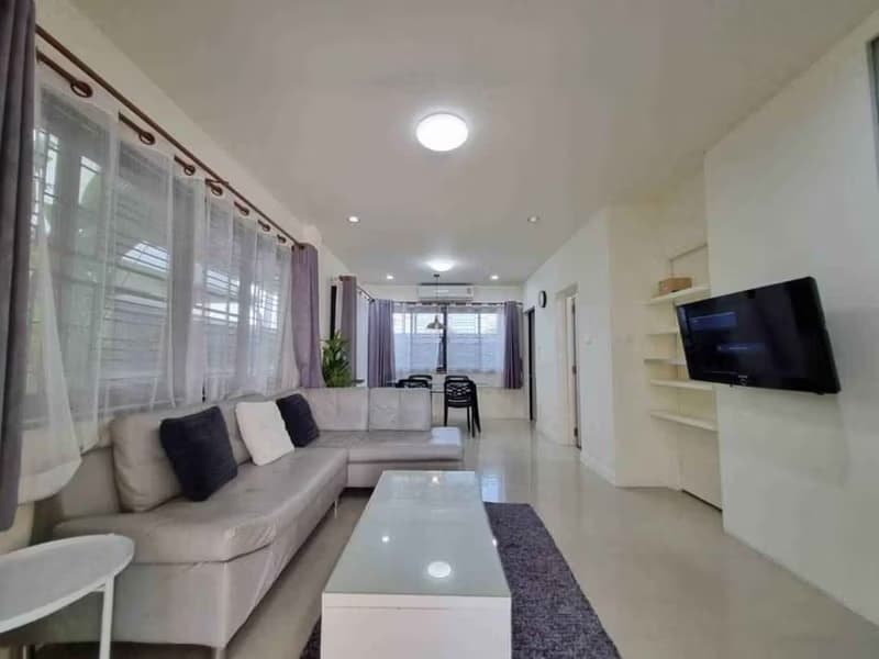 3 Bed Townhouse for Rent in Mueang Chiang Mai