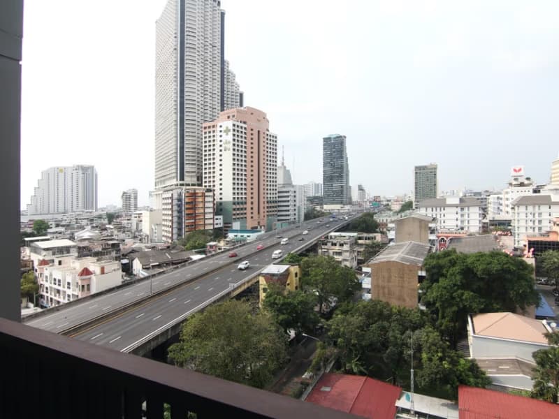 null Bed Condo for Rent  Near Surasak BTS
