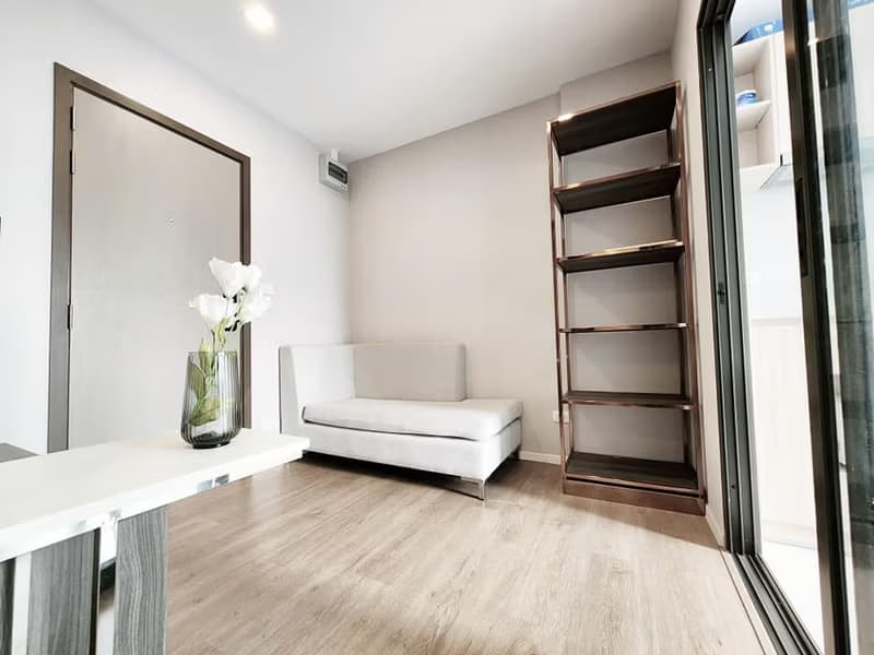 1 Bed Condo for Rent  Near Udom Suk BTS