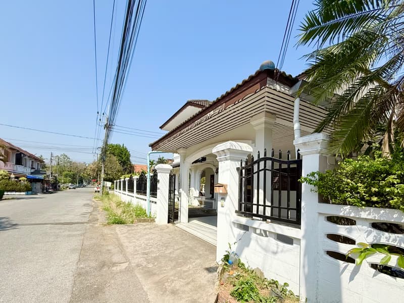 5 Bed House for Sale in San Sai