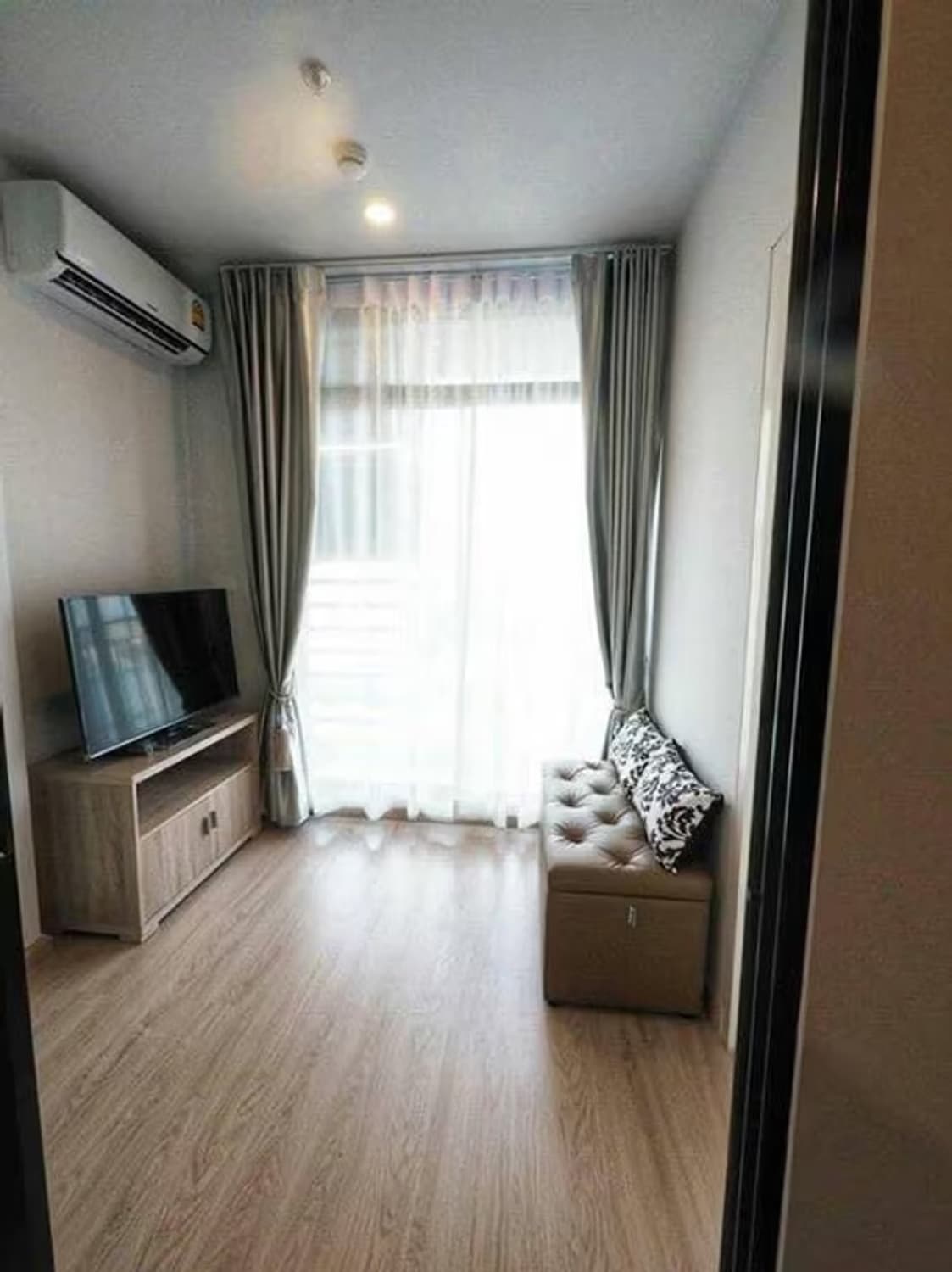 1 Bedroom Condo - Image 1
