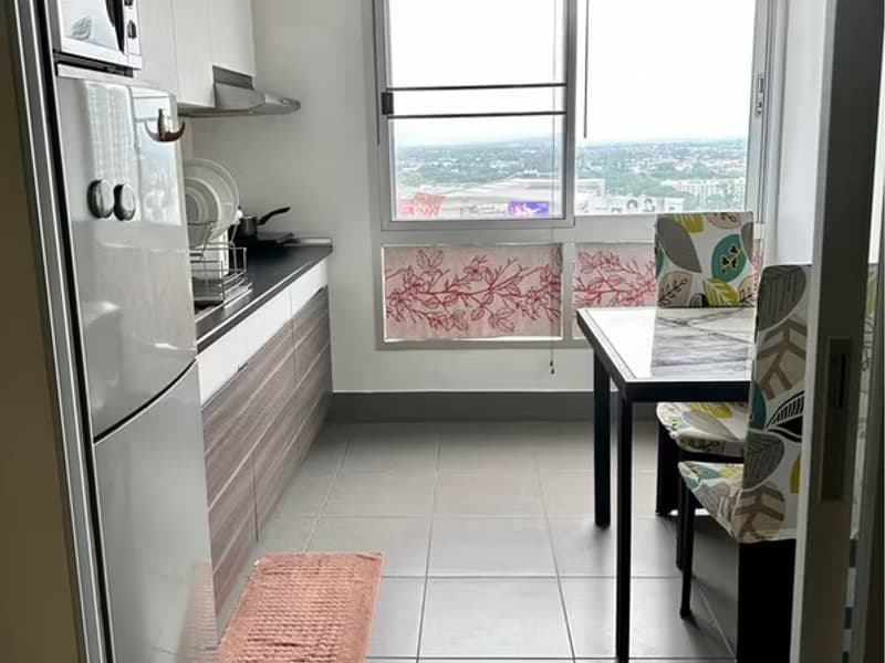 1 Bedroom Condo