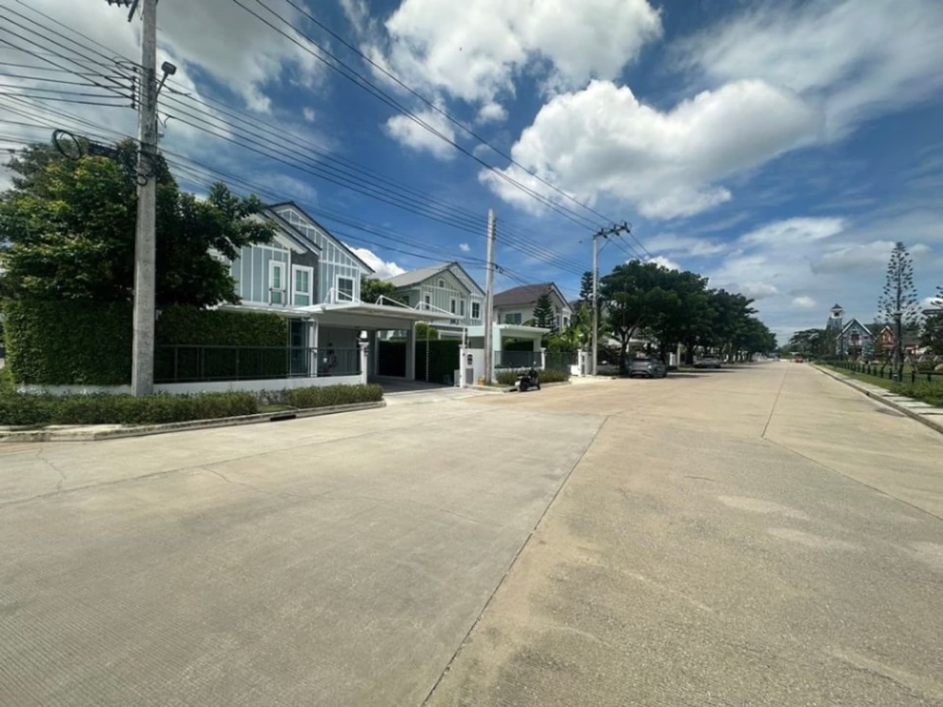 4 Bed House for Rent in Bang Phli - Image 6