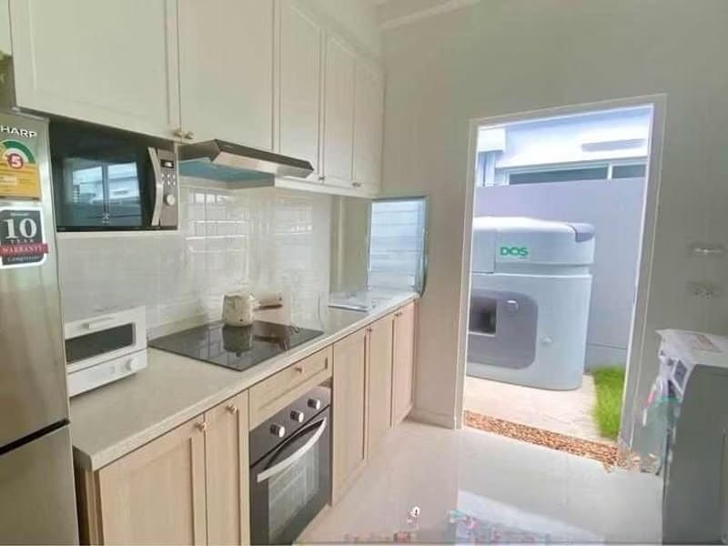3 Bed Townhouse for Rent in Prawet
