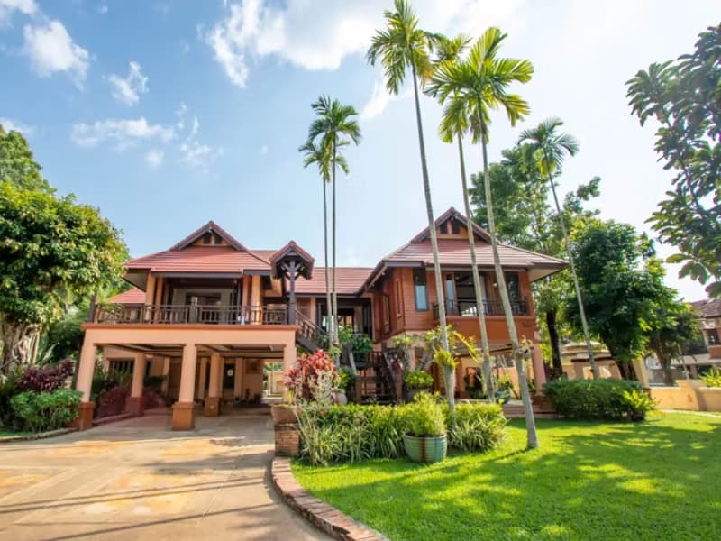 4 Bedroom House