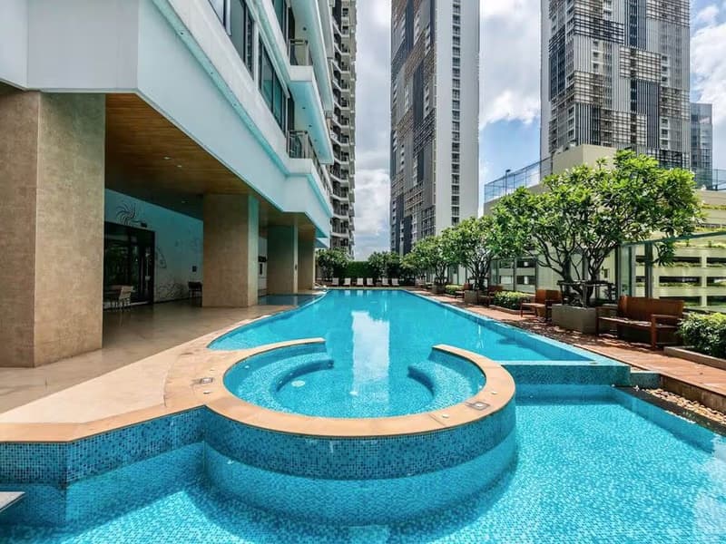 3 Bed Condo for Rent and Sale in Khlong Toei