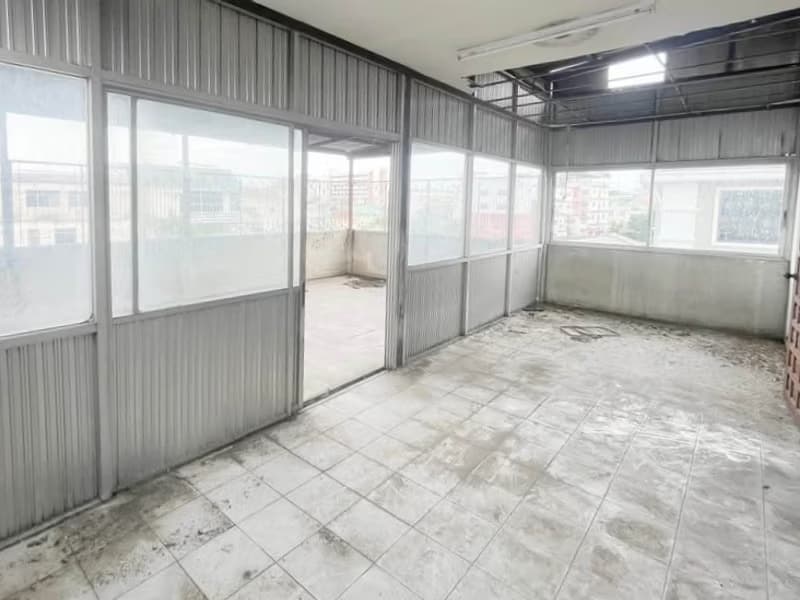 8 Bed House for Sale in Mueang Samut Prakan