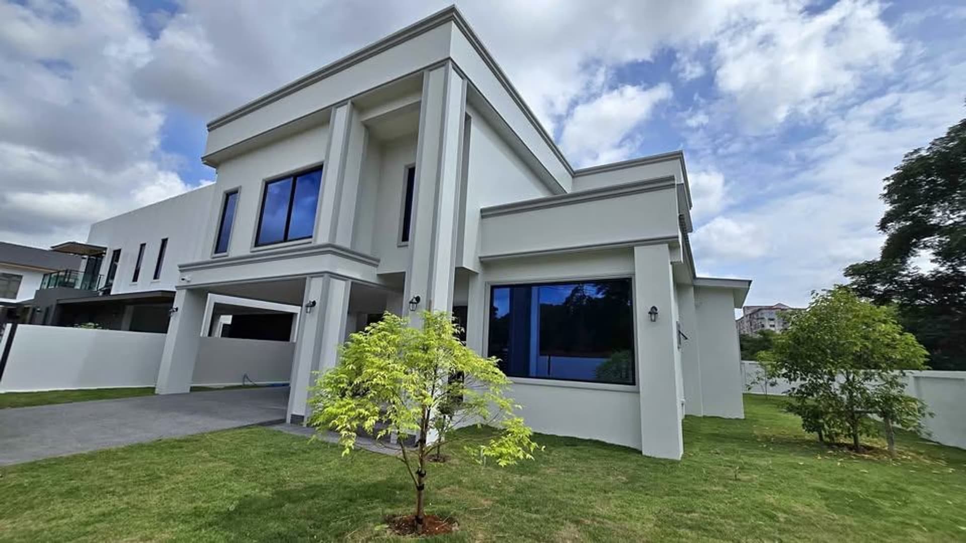 4 ห้องนอน บ้าน สำหรับ ขาย ใน San Sai District - Image 1