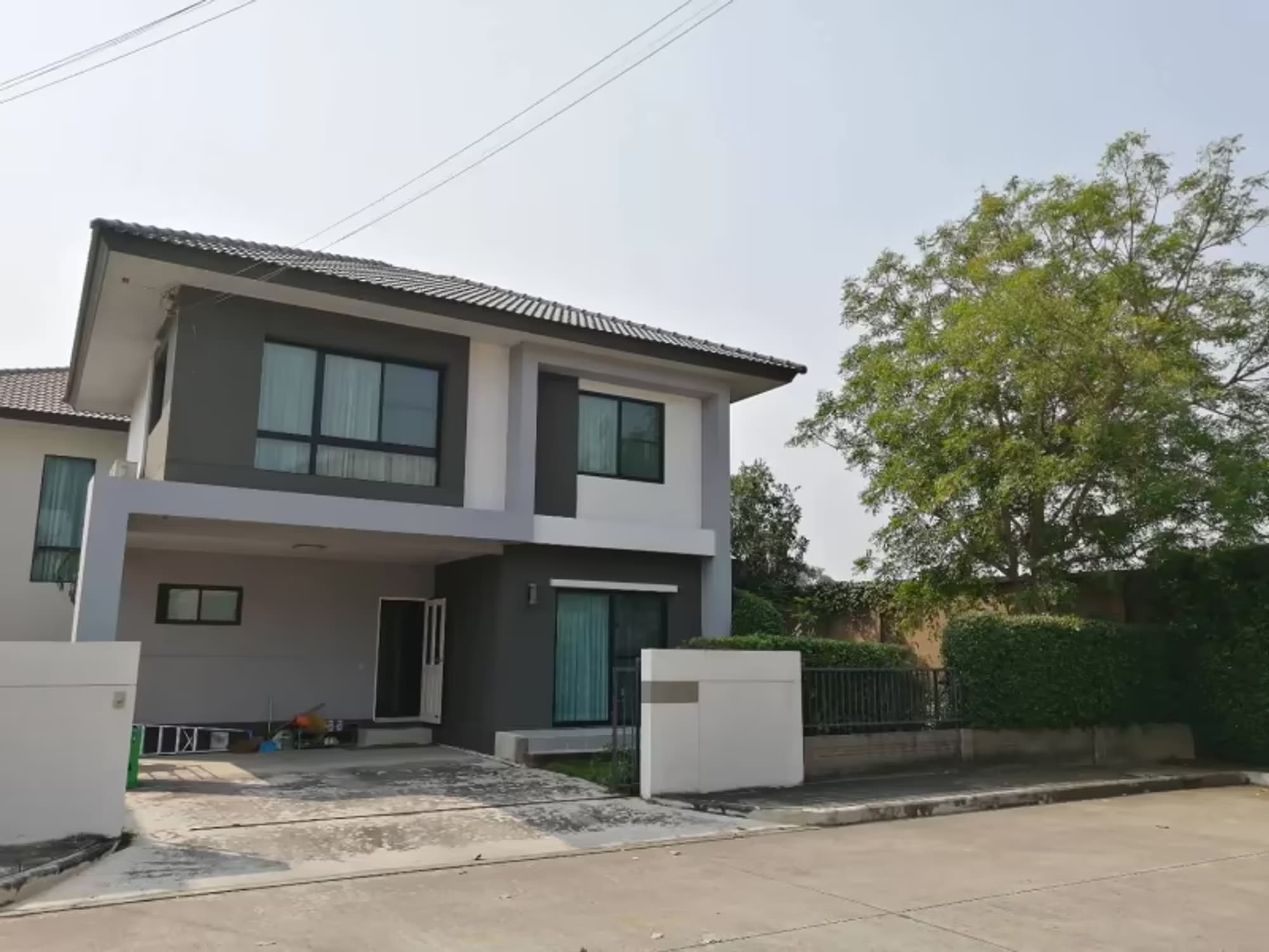3 Bedroom House - Image 2