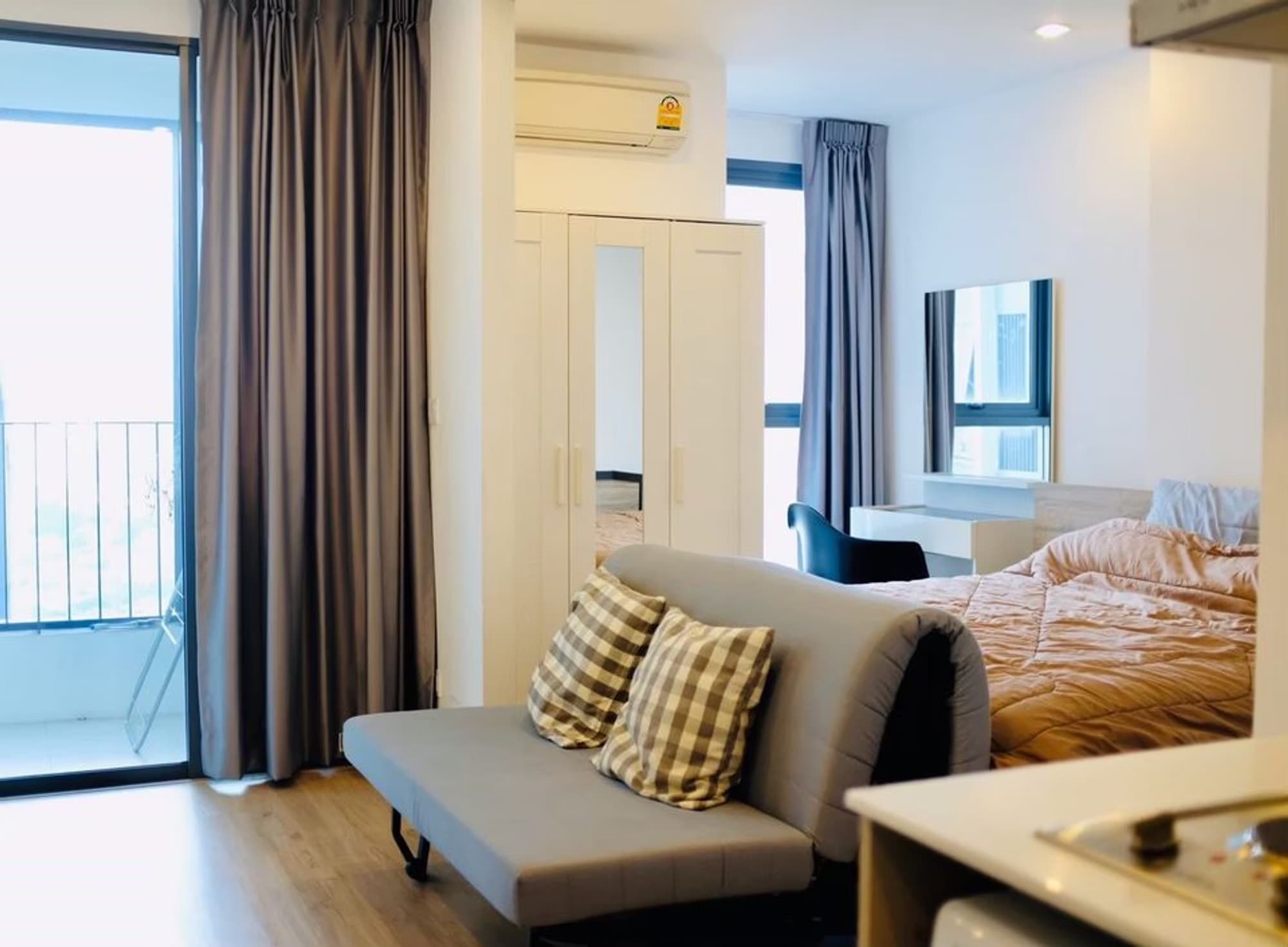 null Bed Condo for Sale  Near Sala Daeng BTS - Image 1