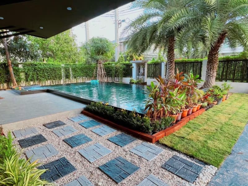 5 Bed House for Sale in อำเภอบางพลี