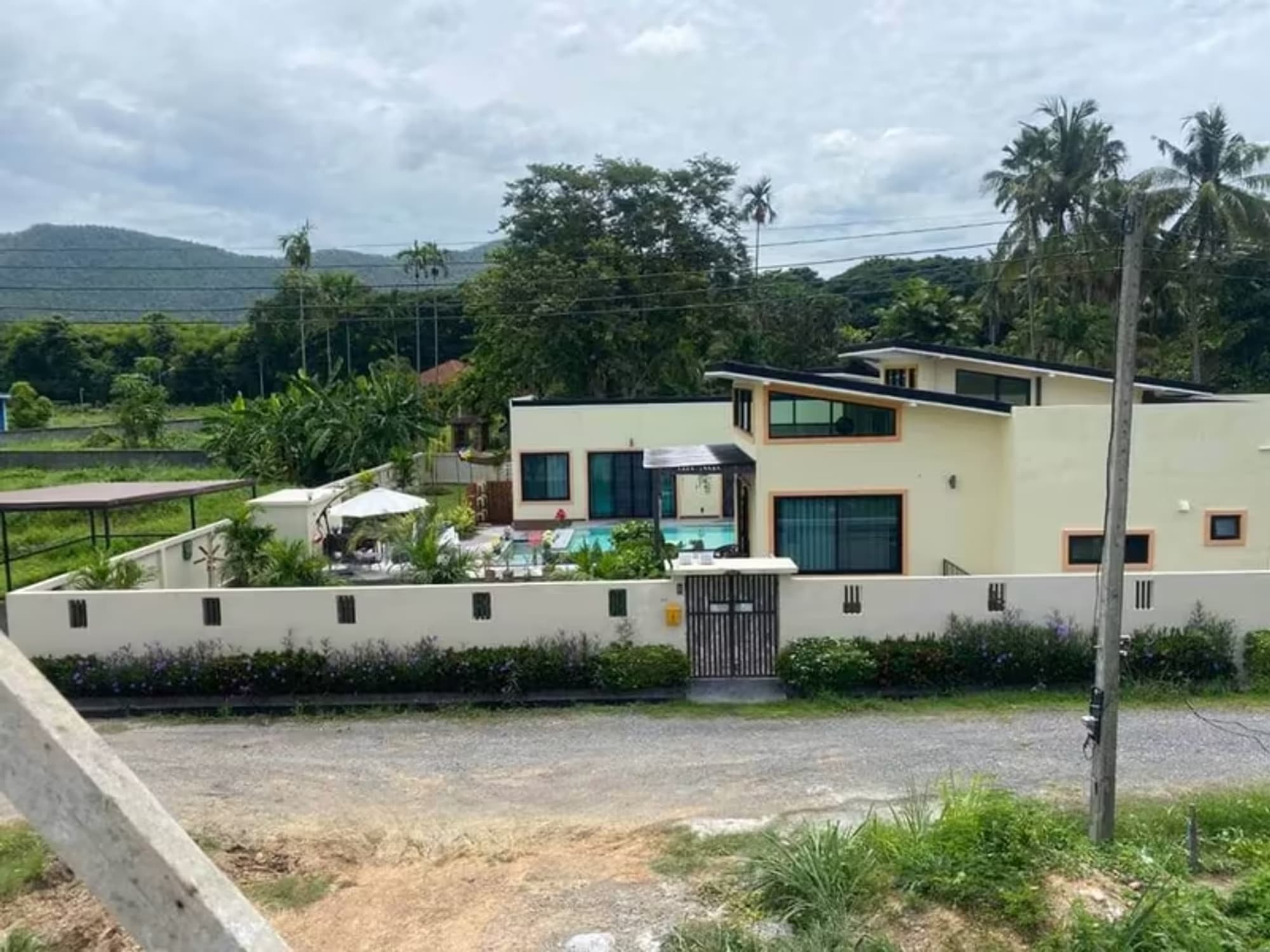 3 Bedroom House - Image 7