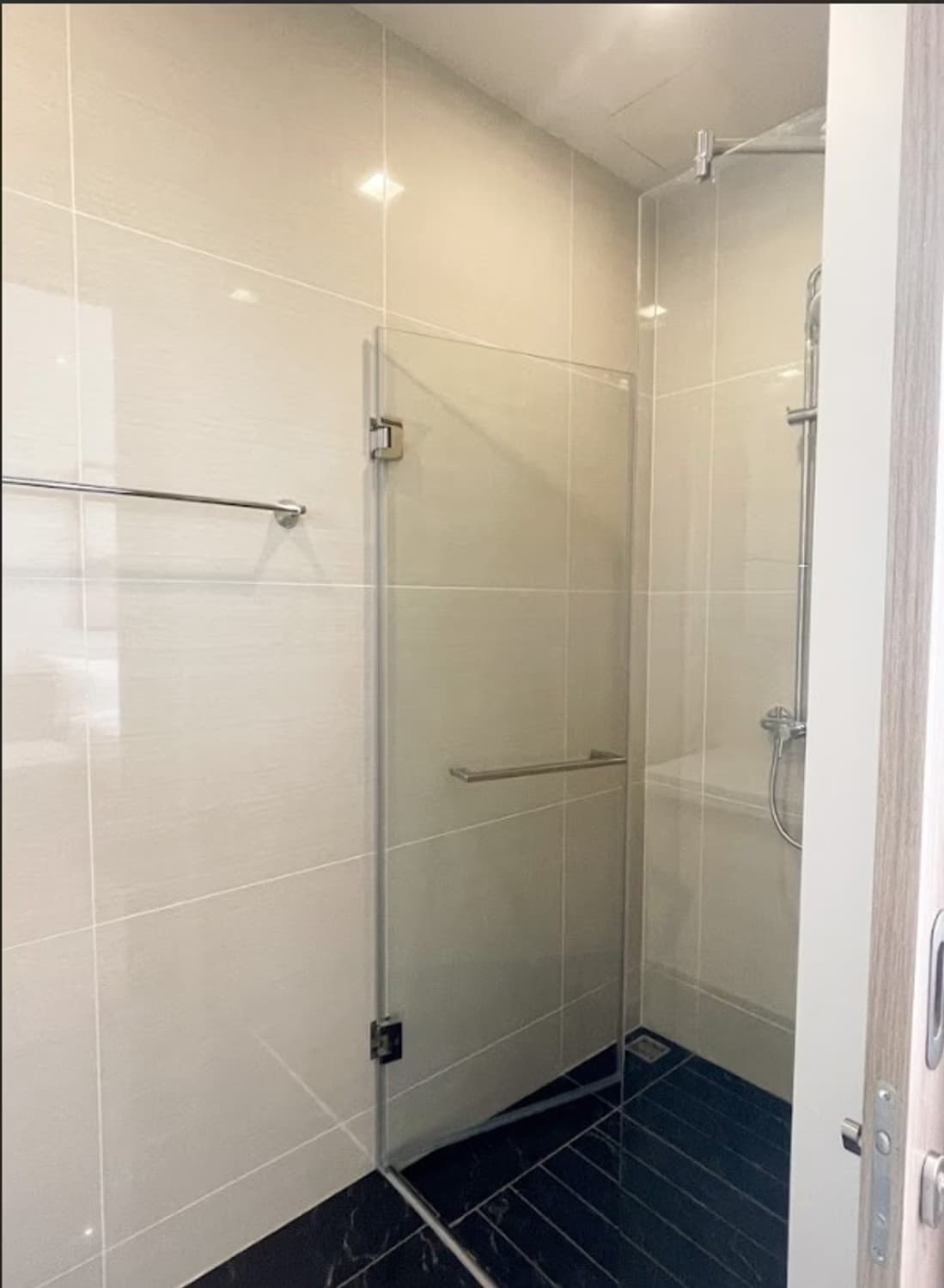 null Bed Condo for Rent in Khlong Toei - Image 4