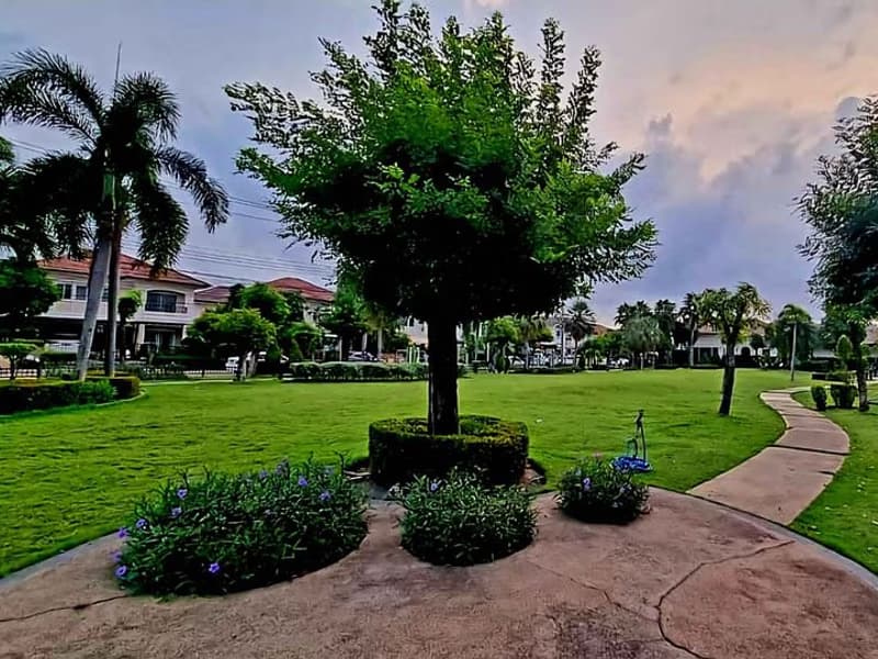 3 Bed House for Rent and Sale in Bang Phli
