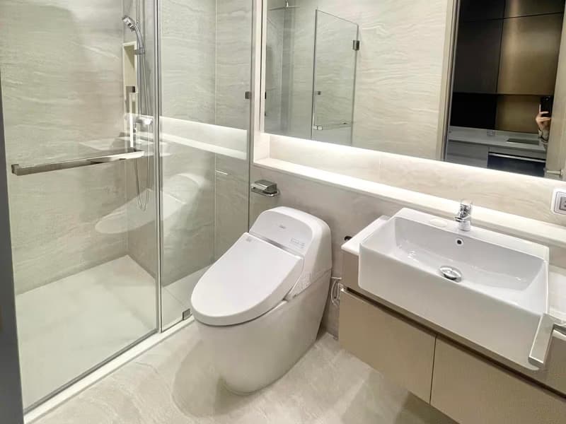 1 Bed Condo for Sale in Ratchathewi
