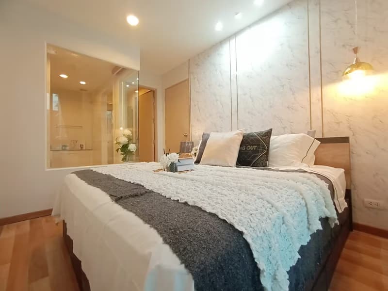 1 Bedroom Condo