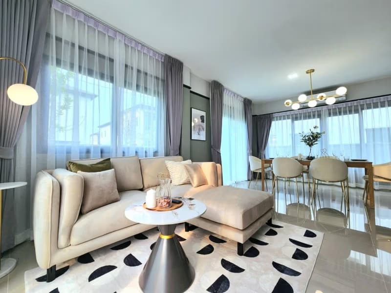 3 Bed House for Rent in Bang Phli