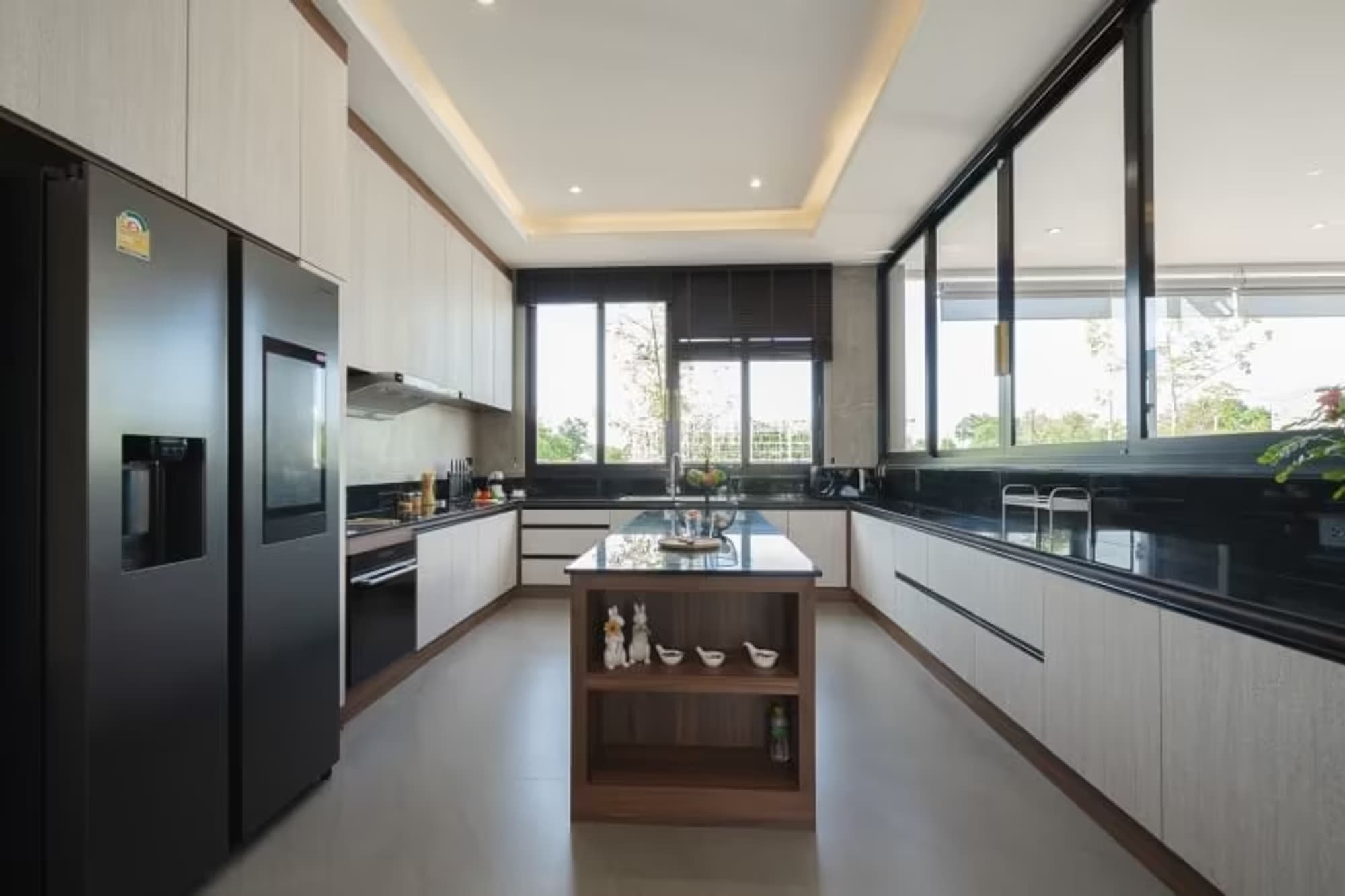 4 Bedroom House - Image 9