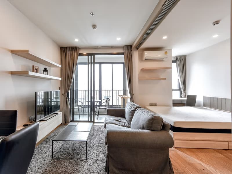 1 Bed Condo for Rent and Sale  Near Chit Lom BTS
