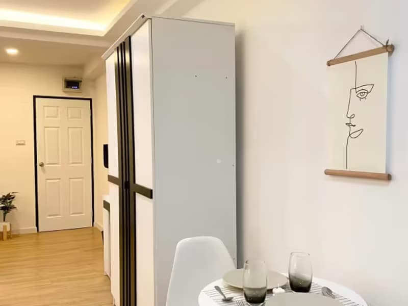 1 Bedroom Condo