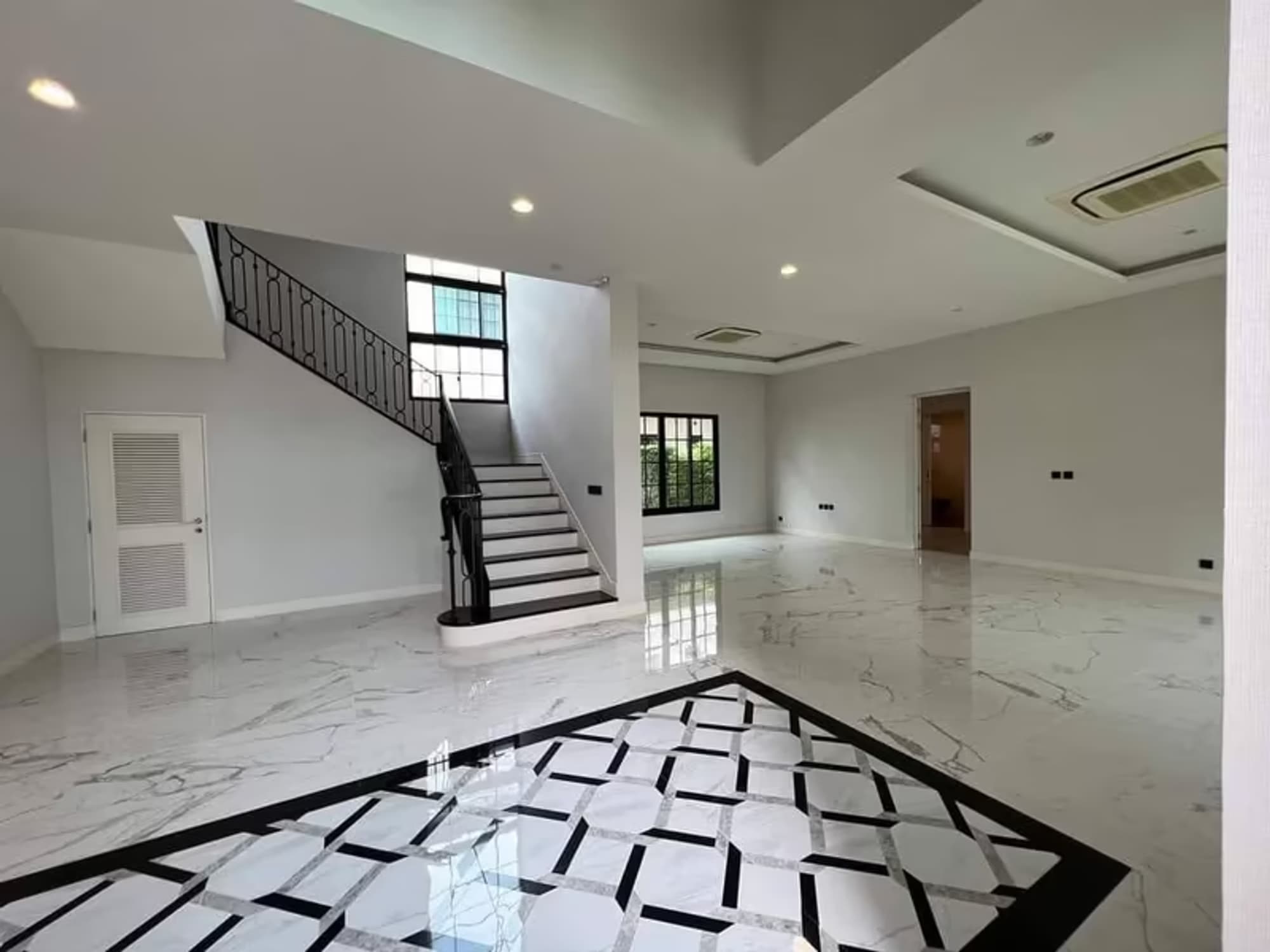 House for Sale in Suan Luang. - Image 8