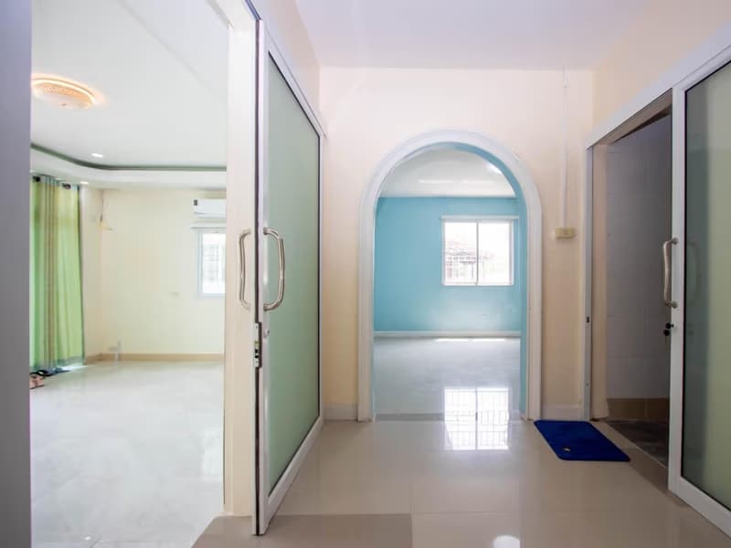 4 Bed House for Rent in San Kamphaeng District