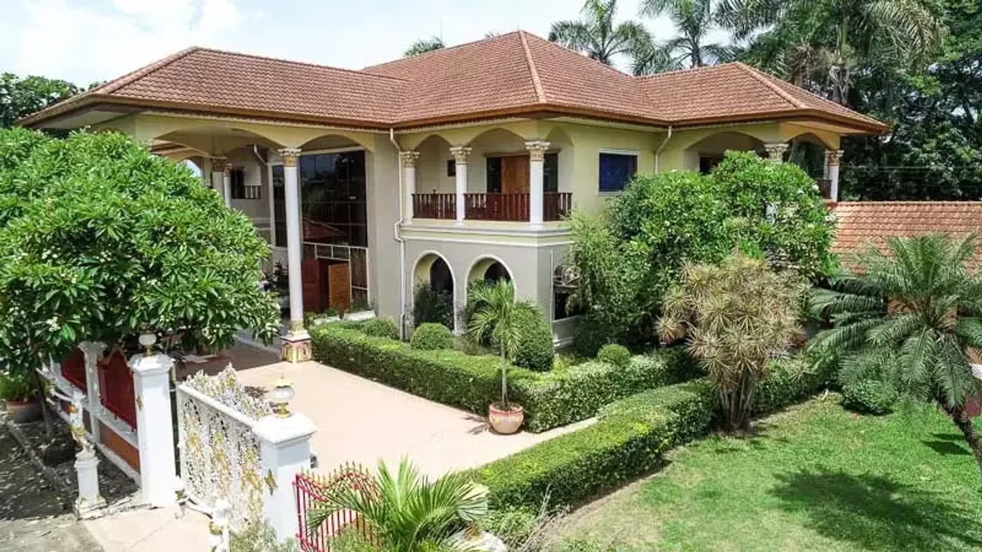 5 Bedroom House - Image 48