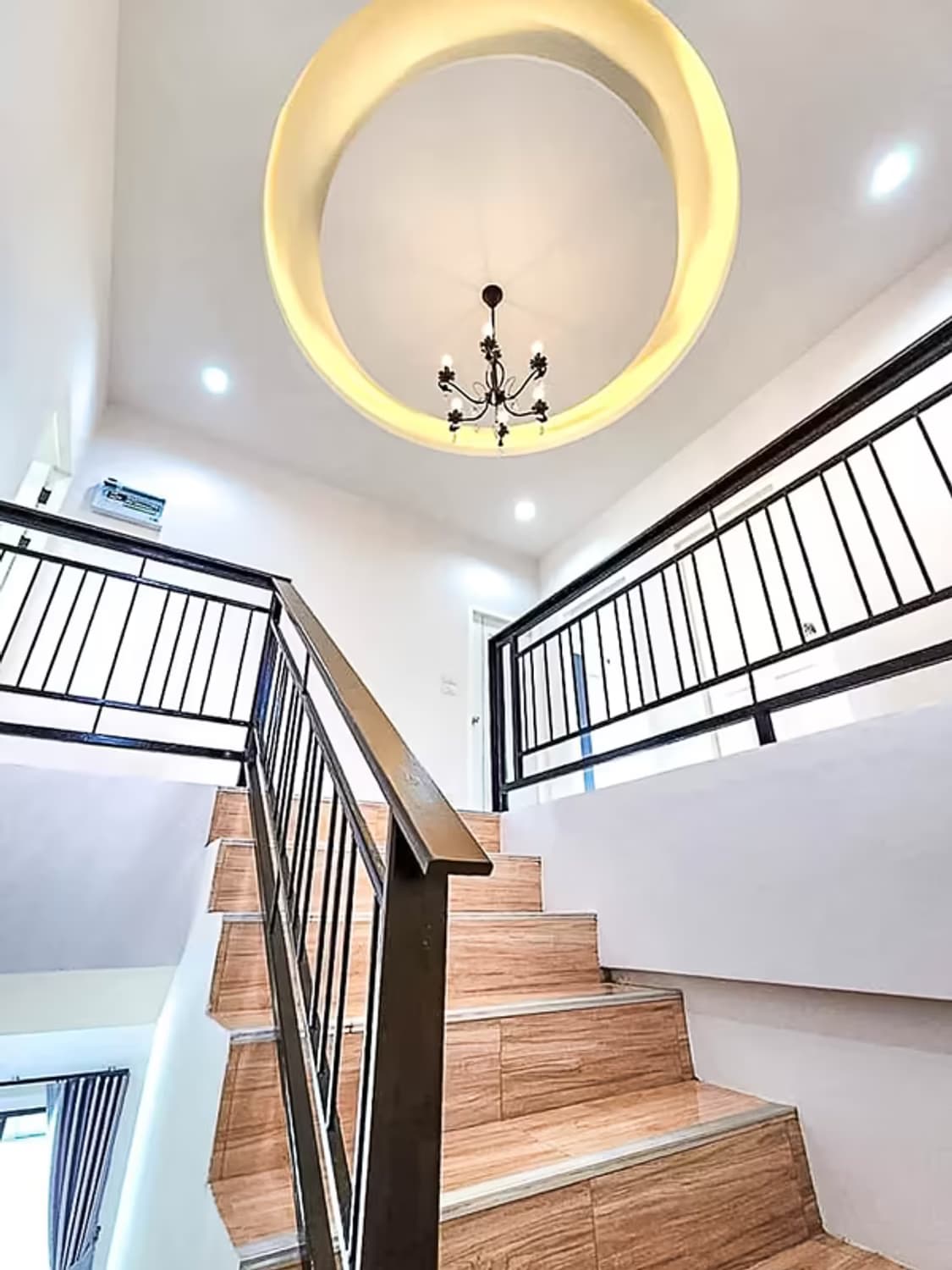 4 Bedroom House - Image 8