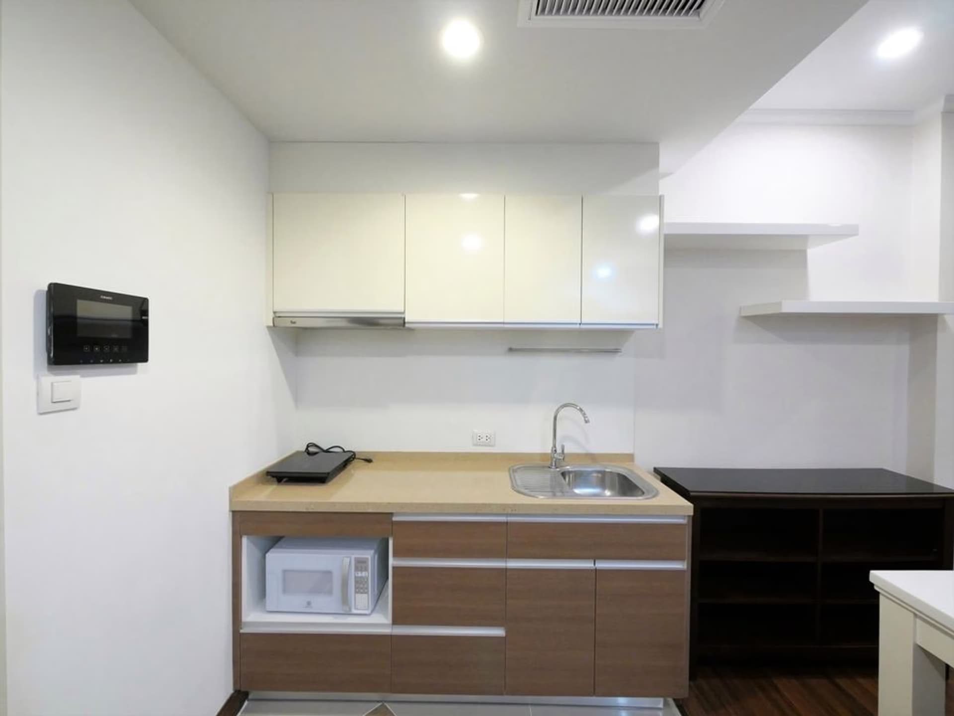  - Image 3