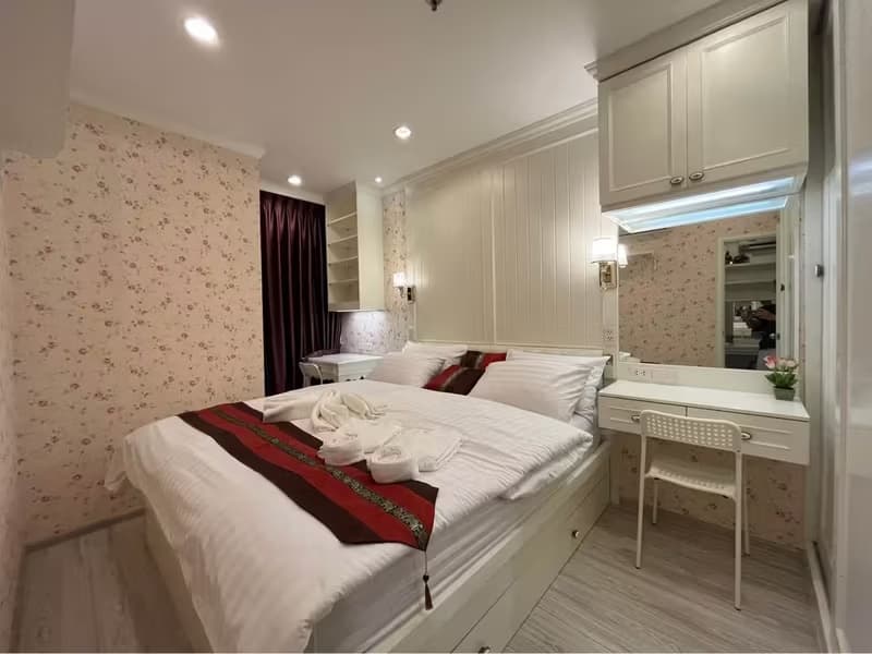 1 Bedroom Condo