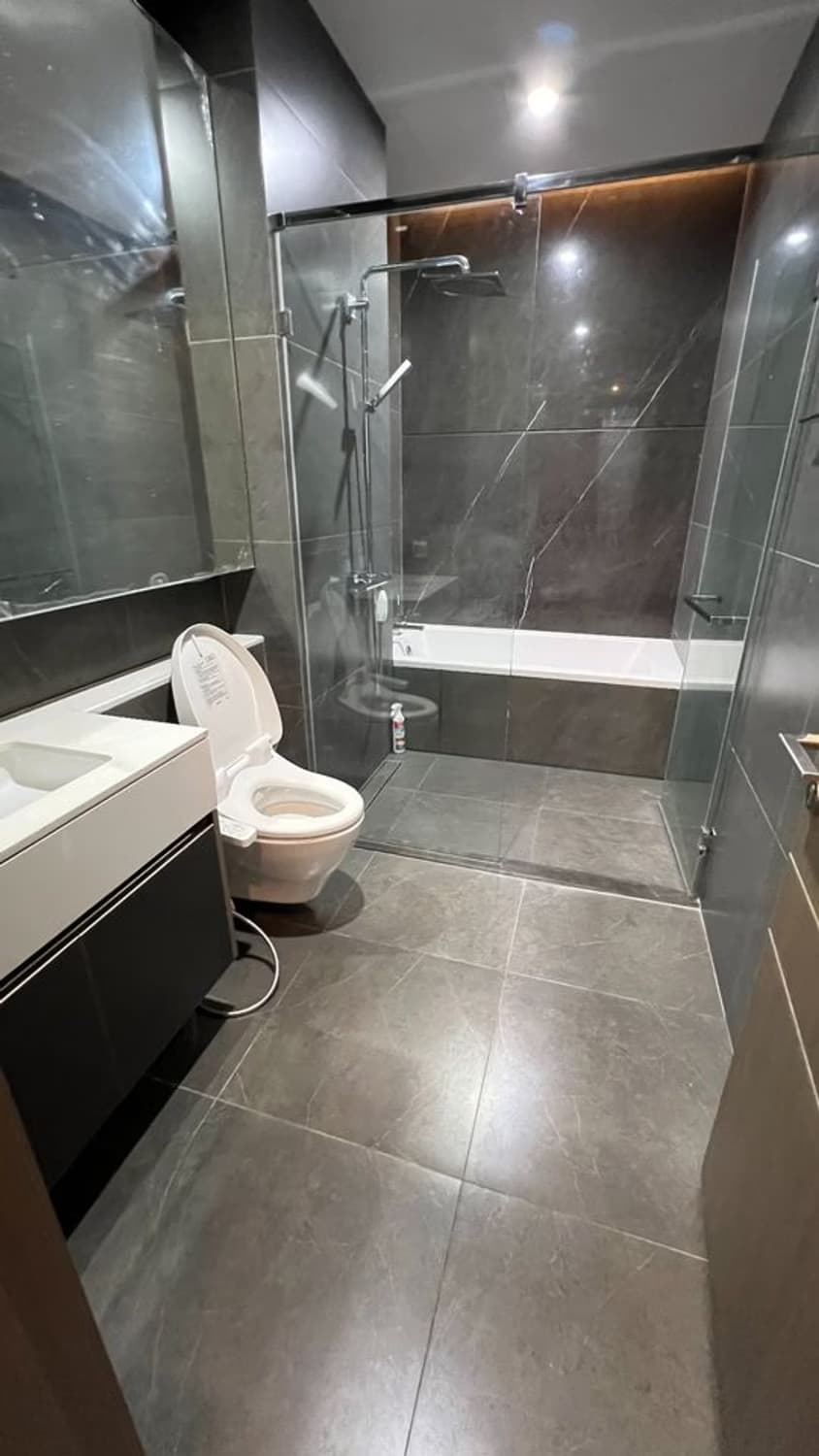 1 Bed Condo for Rent and Sale in Huai Khwang - Image 4