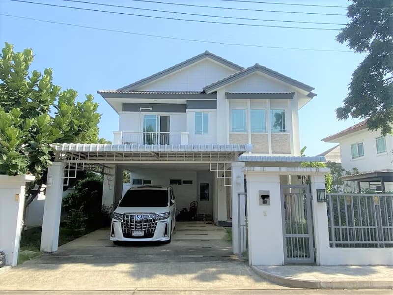 4 Bed House for Rent in Mueang Chiang Mai