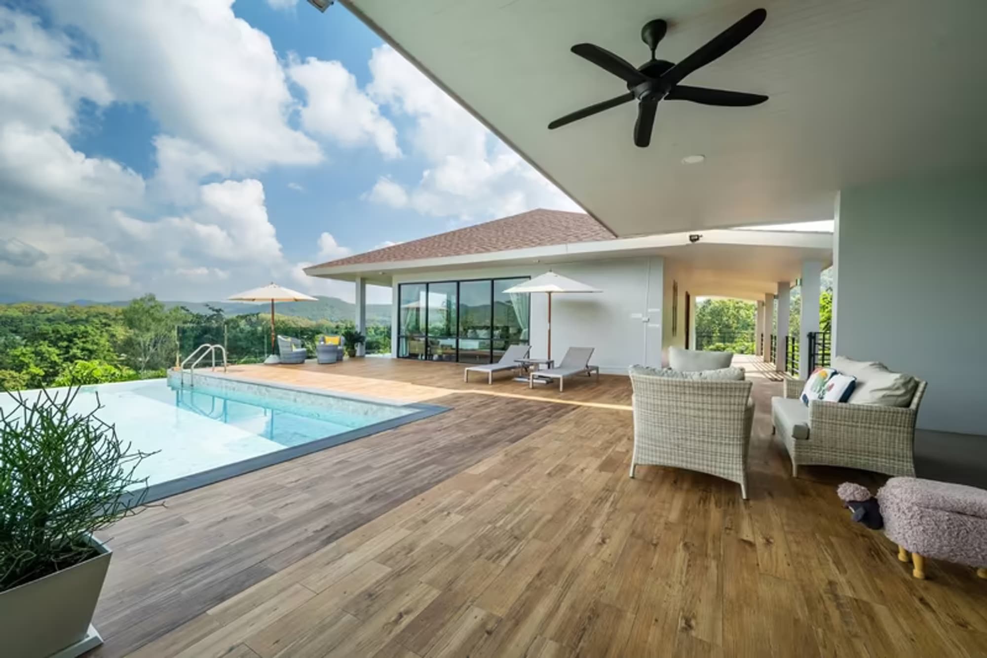 Pool Villa for Rent in Hang Dong - Image 17