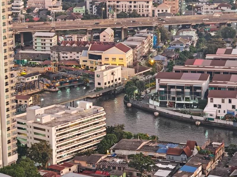 2 Bed Condo for Sale in Khlong Toei
