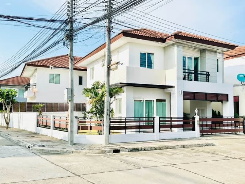 3 Bed House for Rent in Mueang Chiang Mai