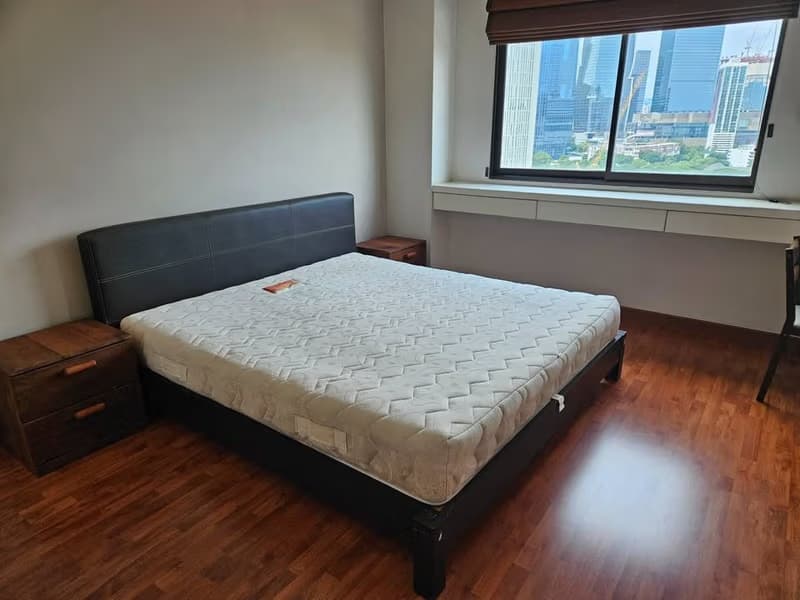 1 Bed Condo for Sale in Sathon