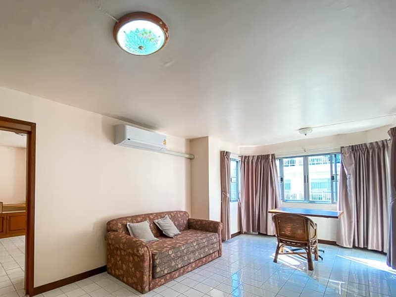 1 Bedroom Condo